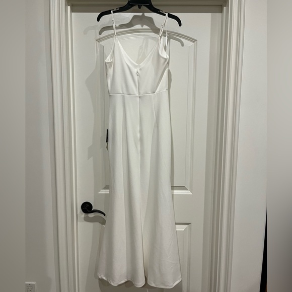 Lulus🤍Dress - Picture 2 of 3